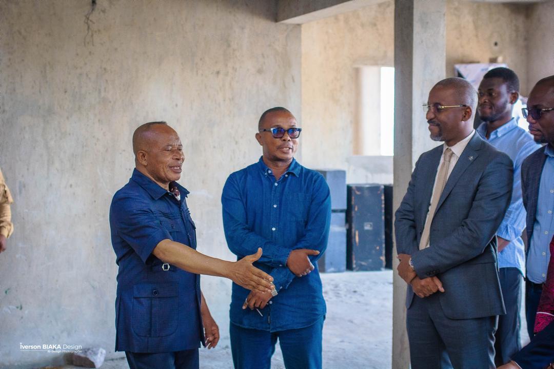 Remise officielle à l'université Simon Kimbangu